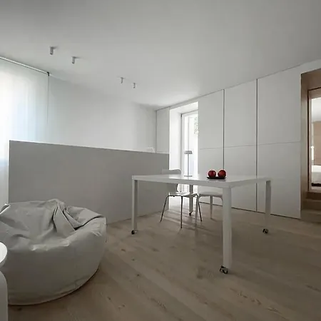 Design Con Giardino شقة *